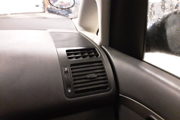 Friskluft dyse VW TOURAN (1T1, 1T2)