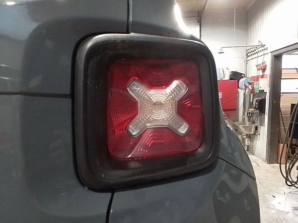 Baglygte JEEP RENEGADE SUV (BU, B1)