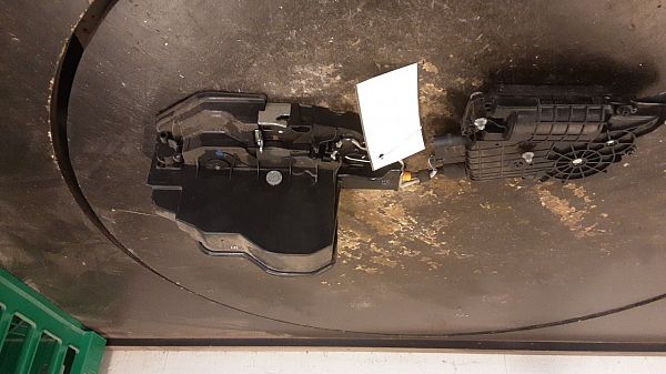 Door soft close latching motor