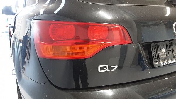 Feux arrière AUDI Q7 (4LB)