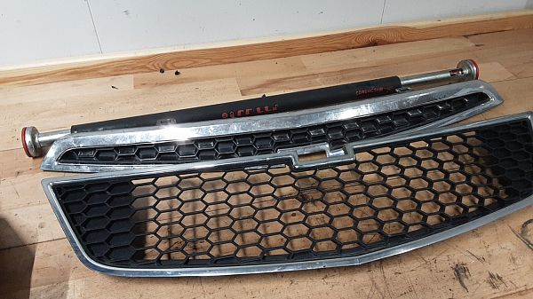 Grill / gitter CHEVROLET SPARK (M300)