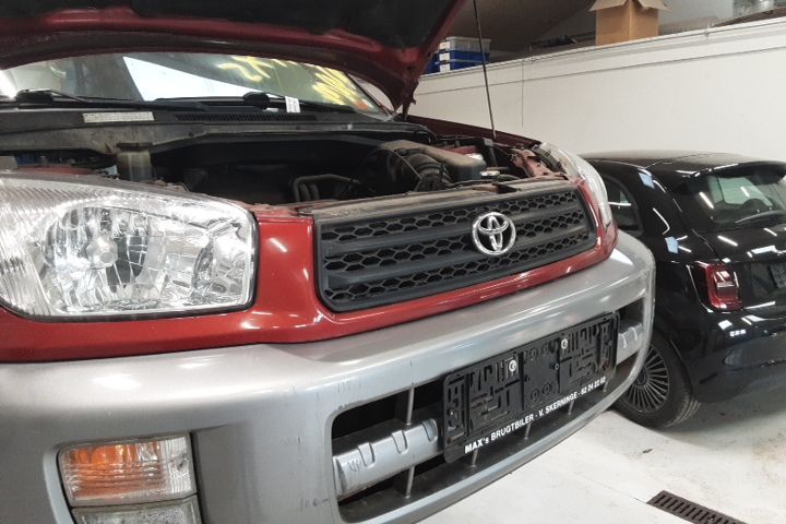 Grill TOYOTA RAV 4 Mk II (_A2_)