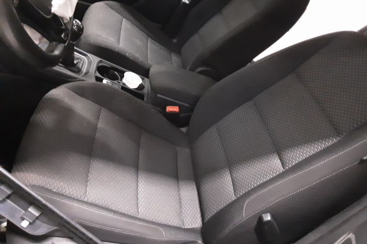 Forseter 4 dørs VW TOURAN (5T1)