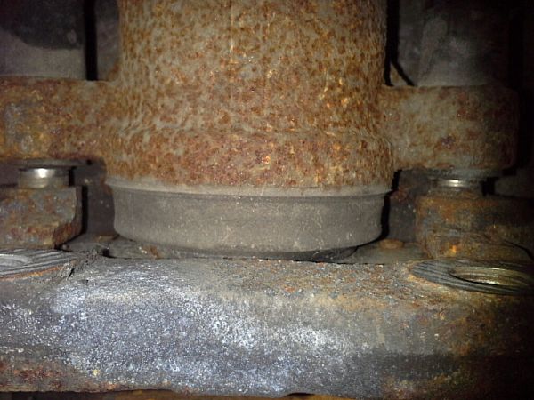 Bremssattel, innenbelüftet, vorne li. FORD FOCUS III