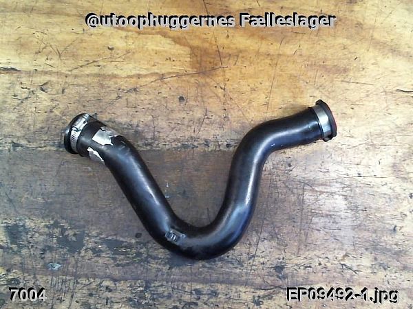 turbo / Intercooler hose / pipe SUZUKI GRAND VITARA I (FT, HT)