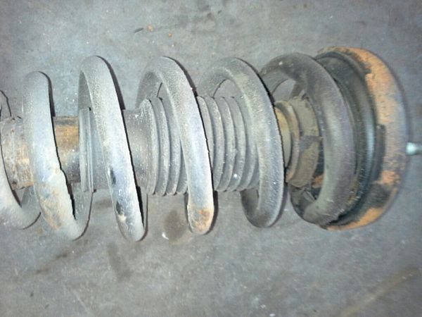 Federbein vorn HYUNDAI SONATA V (NF)
