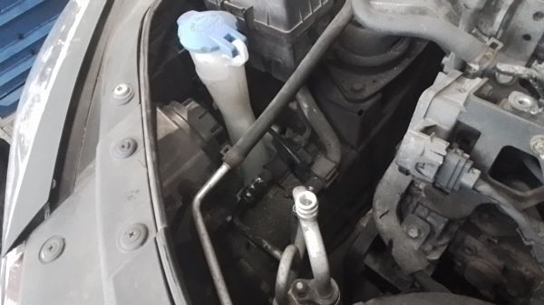 moteur et réservoir d'eau essuie glace HYUNDAI i30 (FD)
