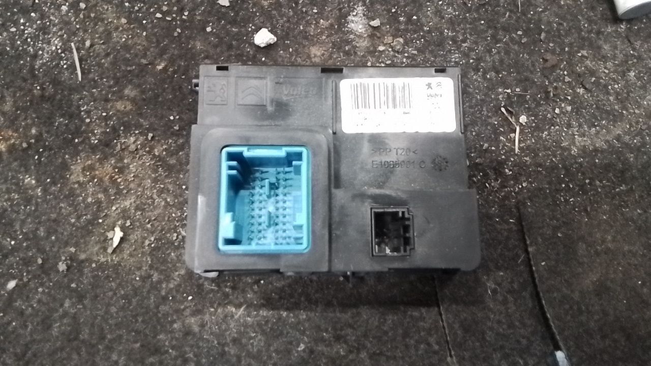 9832228080: Ac box, Controller diverse, Relay - various