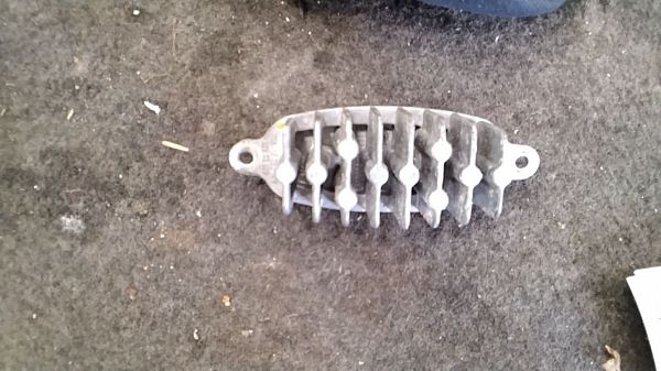 Xenon / LED relay SKODA OCTAVIA III Combi (5E5, 5E6)