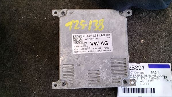 Xenon / LED relay SKODA OCTAVIA III Combi (5E5, 5E6)