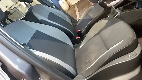Fotele przednie – 4 drzwi RENAULT CLIO III (BR0/1, CR0/1)