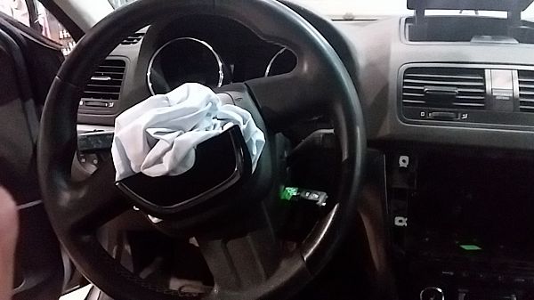 Steering wheel - airbag type (airbag not included) SKODA YETI (5L)