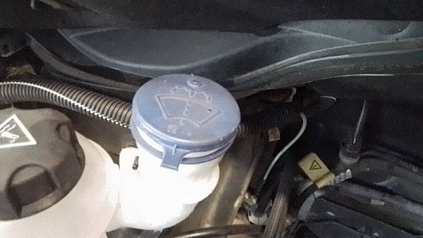 moteur et réservoir d'eau essuie glace CITROËN C3 III (SX)