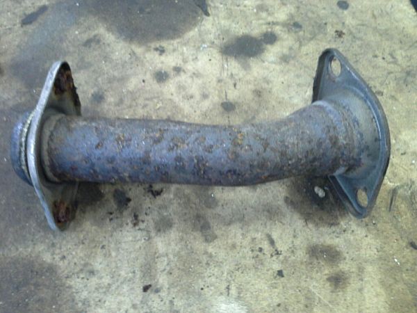 Exhaust supply pipe TOYOTA AVENSIS VERSO (_M2_)