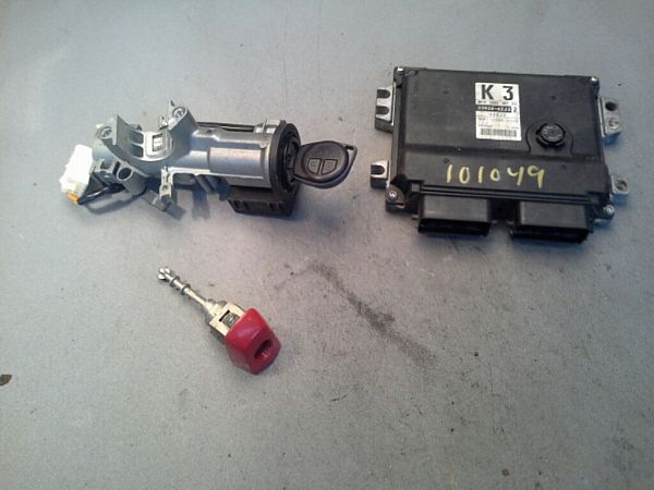 Lock cylinder SUZUKI SWIFT III (MZ, EZ)