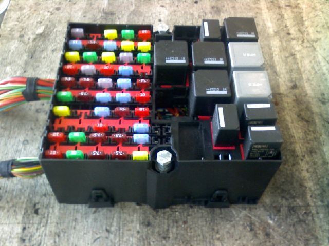 Ford Fusion Sicherungskasten gebraucht kaufen | Autoparts24