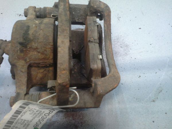 Brake caliper - ventilated front left TOYOTA PICNIC (_XM1_)