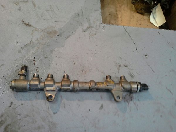 High-pressure rail / injection nozzle pipe ALFA ROMEO MITO (955_)