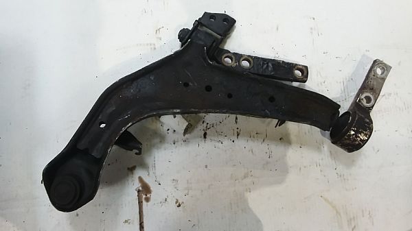 Bærearm forrest nederst NISSAN PRIMERA Estate (WP12)