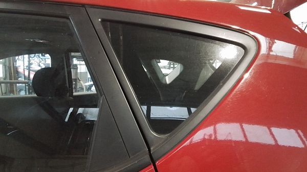 Trekantrude HYUNDAI i30 (FD)