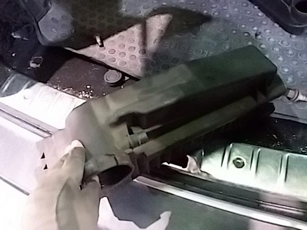Filtr powietrza PEUGEOT 307 SW (3H)