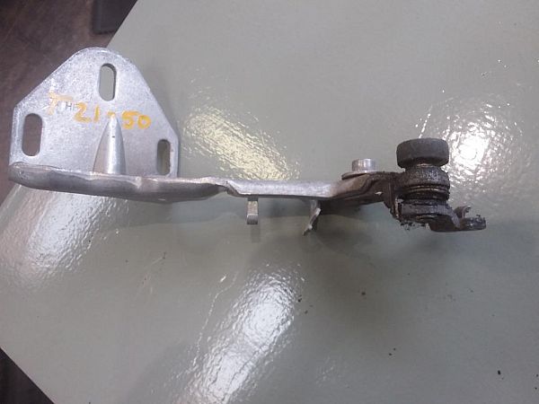 Scharnier, schuifdeur IVECO DAILY VI Box