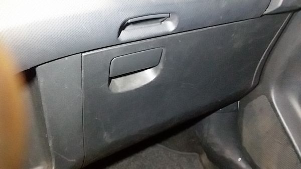 Handskerum TOYOTA YARIS/VITZ (_P9_)