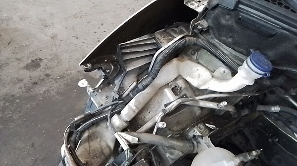 moteur et réservoir d'eau essuie glace CITROËN C3 II (SC_)