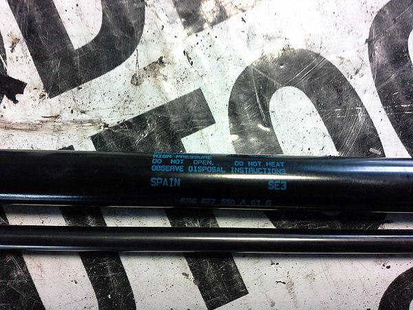 6R6-827-550-A-01-S : Dämpfer Heckklappe - Autoparts24