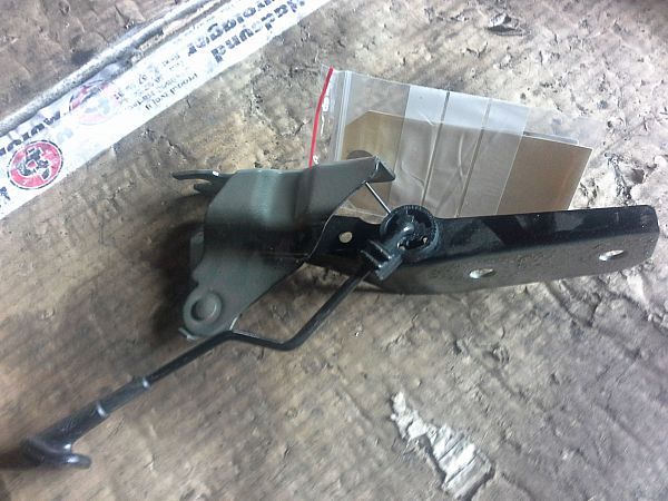 Bonnet hinge SKODA CITIGO (NF1)