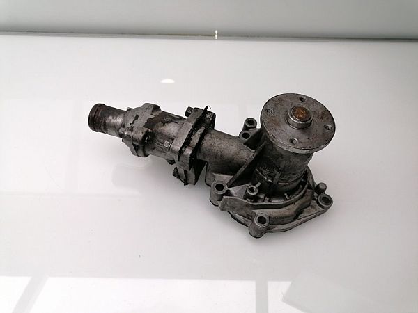 Water pump MITSUBISHI GALLOPER (JK-01)