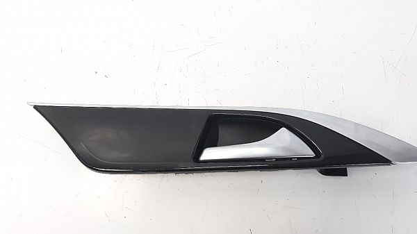 Handgriff innen INFINITI Q30