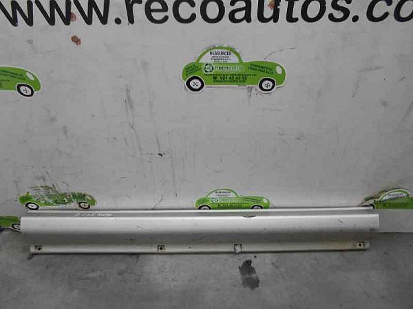 Spoiler du coté (-tablier ) SUZUKI VITARA (ET, TA, TD)