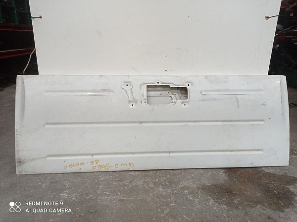 Nissan Navara Heckklappe gebraucht kaufen | Autoparts24