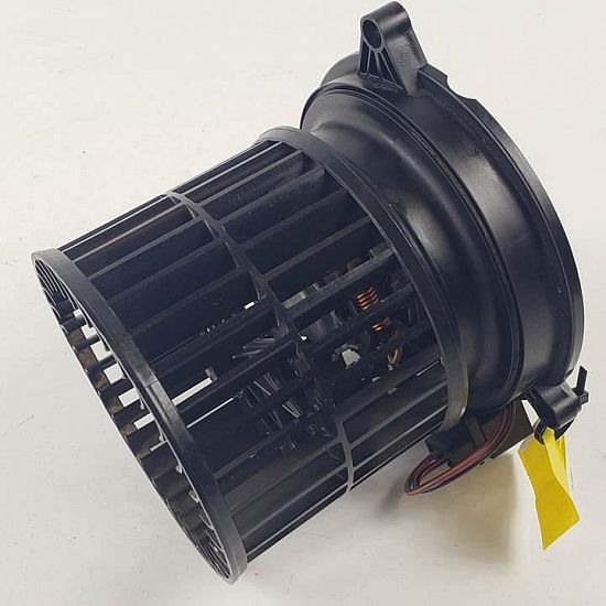 Heater blower fan relay