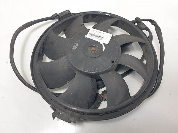 Radiator cooling fan
