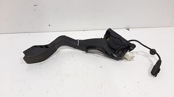 Accelerator pedal position sensor