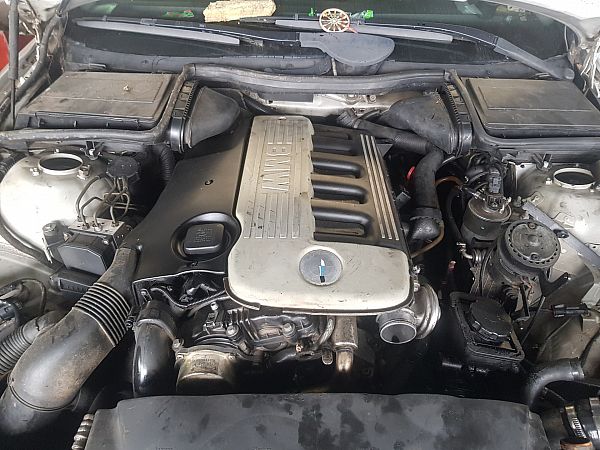 Motor BMW 5 (E39)
