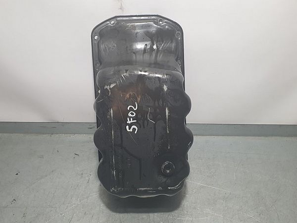 Oil pan