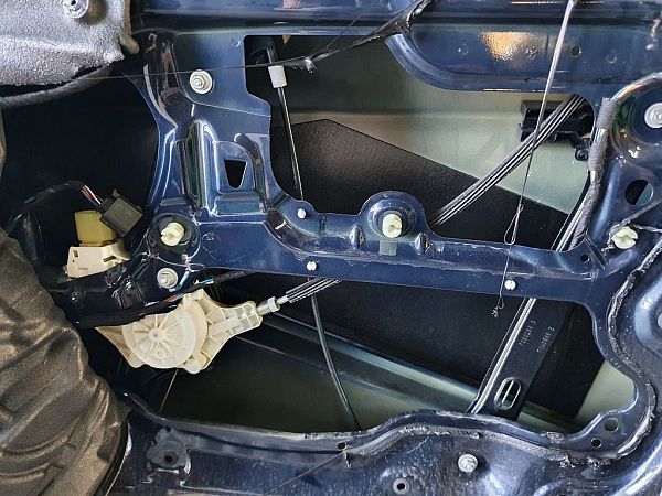 Window regulator BMW 3 (E90)