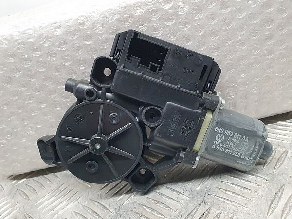 Window regulator motor VW POLO V (6R1, 6C1)