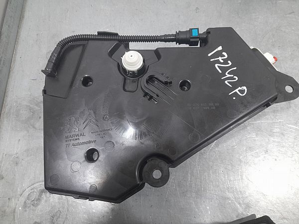 DPF fluid tank