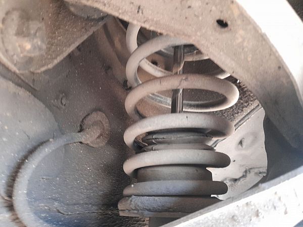 Federbein vorn NISSAN PRIMERA Hatchback (P11)