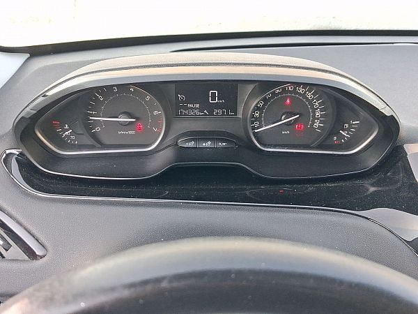 Instrument cluster PEUGEOT 208 I (CA_, CC_)