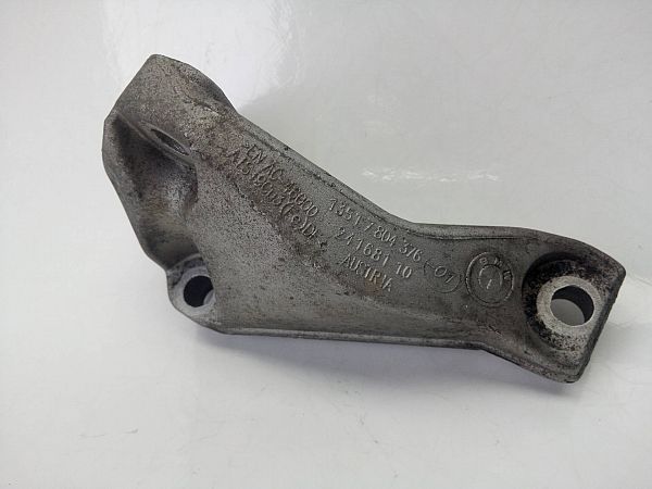 Support de pompe à carburant