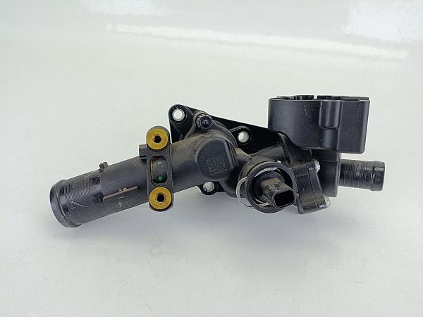 Thermostat housing