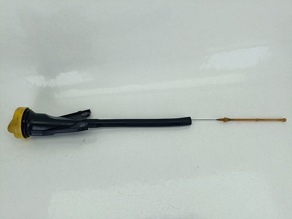 Oil level dipstick