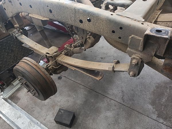 Blattfeder hinten NISSAN PICK UP (D22)