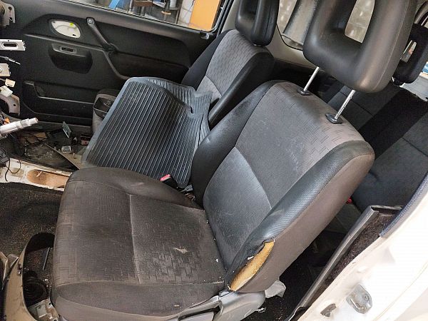 Vordersitz 4-türig SUZUKI JIMNY Closed Off-Road Vehicle (SN)
