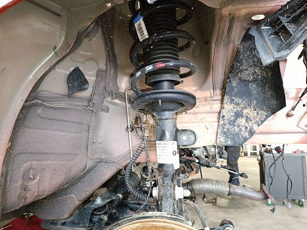 Federbein vorn MG MG ZS Hatchback